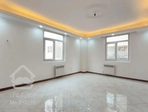 ۸۳ متر ۲ خواب فول امکانات سالن پرده خور کم واحد