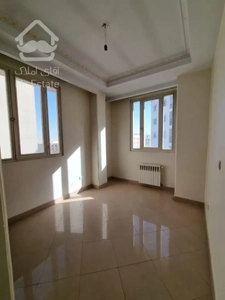 ۷۸متر فول امکانات  سالن پرده خور دو بر نور سازمان برنامه