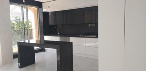 رهن و اجاره آپارتمان ۱۹۴متری در آجودانیه