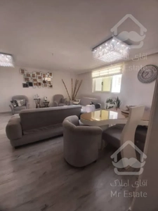 87متر فول امکانات سالن پرده خور