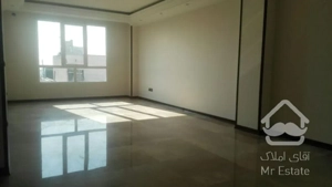 آپارتمان ۲خواب کم واحد رو به آفتاب