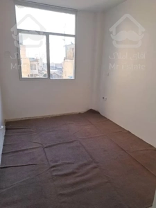 60متری/2خوابه/پارکینگ سندی غیرمزاحم