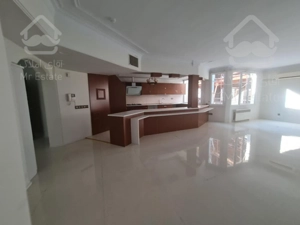 آپارتمان ۱۴۵ متری اجاره در فرمانیه