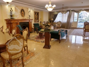 آپارتمان ۳۳۰ متری مسکونی در فرمانیه شرقی