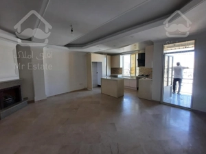 فروش اپارتمان ۹۰ متری دو خوابه در بلوار بعثت