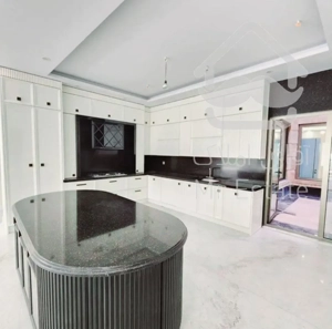 اجاره ۲۵۰متر تکواحدی فول مشاعات فرمانیه ۲پارکینگ