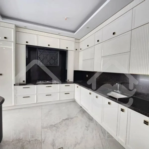 فروش آپارتمان ۱۱۵ متری خوش ساخت بی نظیر در منطقه