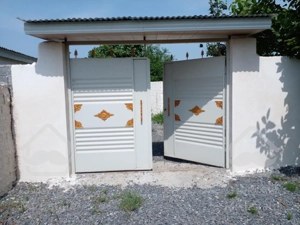 زمین باغی فوق العاده زیبا