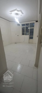 آپارتمان ۴۱ متر ، تک خواب ، بازسازی شده ، طبقه اول