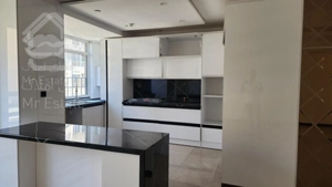 ۱۵۰ متر ( تک واحدی / ۳ خواب / فروشنده ) شخصی