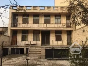 ۶۷۰ متر ویلا کلنگی سرمایه گذاری شهرک غرب