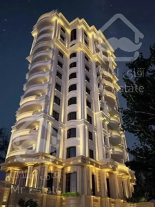 برج باشکوه در قلب دریاچه ،فول امکانات