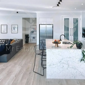 ۱۰۵ متر/۲ پارکینگ سندی/پاسیو در اختیار