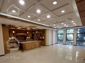 آپارتمان ۲۰۴‌ متری برای اجاره در نیاوران