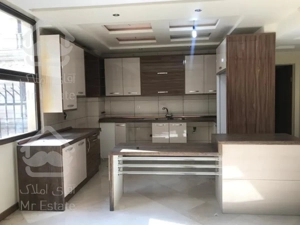 ۱۲۵متری سه خواب دو پارکینگ سندی