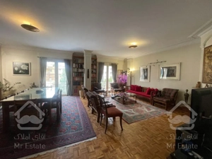 ۱۰۶ متری. ظفر. زیر قیمت منطقه