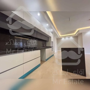 100متر- دو خوابه- شرق یوسف آباد- فول امکانات