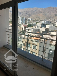 طبقه اخر با ۷۰متر تراس چشم انداز