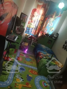 82متر سالن پرده خور کم سن