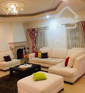 ۷۹متری سالن پرده خور