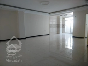 ۱۰۲ متری کلید نخورده