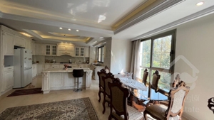 فروش آپارتمان ۱۲۰ متری در نیاوران