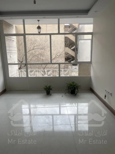 ۵۵ متر خوش نقشه دارای ۲۰ متر حیاط