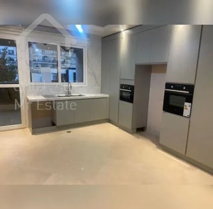 فروش 111 متر در هروی