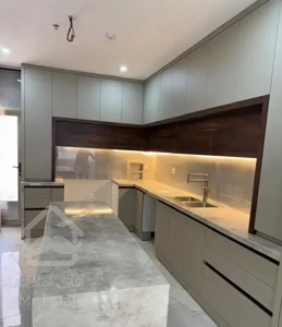 آپارتمان ۱۸۰متری سه خواب/ مجتمع امین ۵