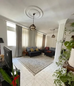 ۸۰متر ۲خ با پارکینگ بلوار شهدای صادقیه تخلیه