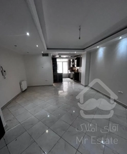 ۶۴ متر طبقه اول سندی/آسانسور/بالکن/بسیار شیک