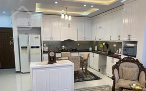 ۹۰ متر / صارمی ۳ /  ۲ نبش / غرق نور