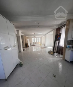 اجاره ۱۶۷ متری غرق نور ۳ خوابه طبقه۳ در پاتریس