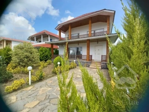 فروش ویلا ۲۵۰ متری