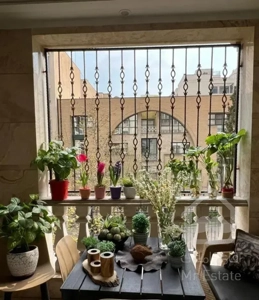 180 متر 3 خواب اندرزگو سلیمی ش/ تخلیه و نورانی