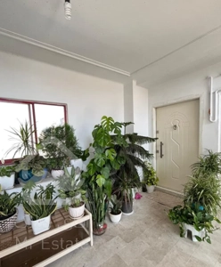 فروش آپارتمان کامل بازسازی شده بسیاز تمیز و مرتب