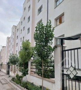 اپارتمان در فاز ۸فول اماده سکونت
