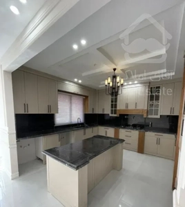 آپارتمان160متری/تک واحدی/برند منطقه/اکبری