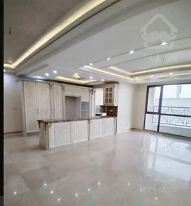 ۱۱۷متر/غرق در نور/۲پارکینگ سندی/ویو رو به پارک