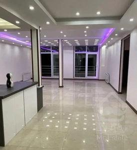 اپارتمان ۱۴۰ متری ۳ خواب از سه طرف نورگیر