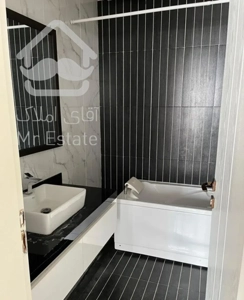 آپارتمان ۲۱۰متری