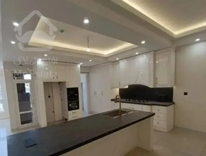 250 متر چهار خواب کلید نخورده سه پارکنیگ سندی