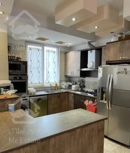 ۹۲ متر ،سالن پرده خور ،سند تک برگ