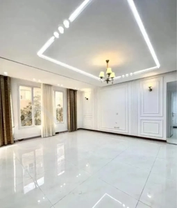 ۶۷ متر ۲ خواب// رو به آفتاب //چهار باغ