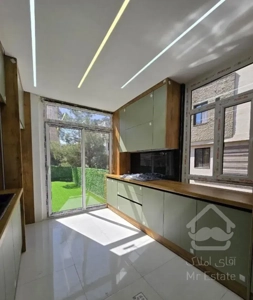 ۵۰متر+۵۰متر حیاط اختصاصی/سند تکبرگ+پارکینگ