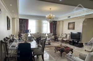 ۱۱۹ متر ،۳ خواب بزرگ ،۲ پارکینگ سندی ، نور مستقیم