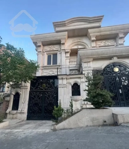 ۱۰۰۰ متر ویلا نوساز  / شهرک غرب