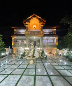 فروش ویلا شخصی ساز۵۱۰ متری ۴ خواب،استخردار