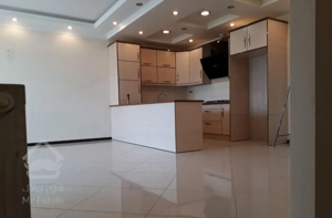 ۹۵متر ۲ خوابه خوش نقشه روبه آفتاب (مطهری لارستان)