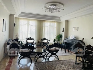 عمارتی باشکوه